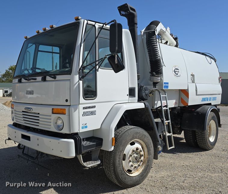 Street Sweeper Truck For Sale In Iowa | Purple Wave Auction