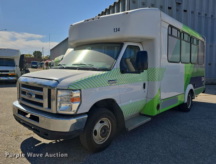 2017 Goshen Impulse Ford 220 shuttle bus - DW3803