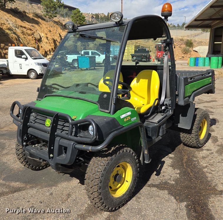 2014 John Deere 625i Gator utility vehicle - EG9906