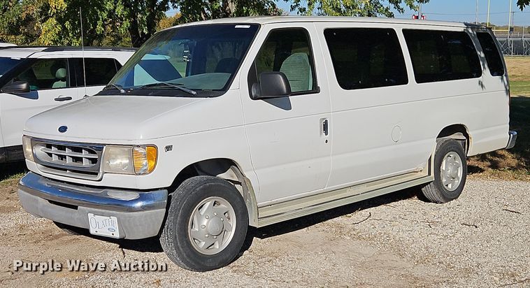 2000 Ford E250  van - EI8467