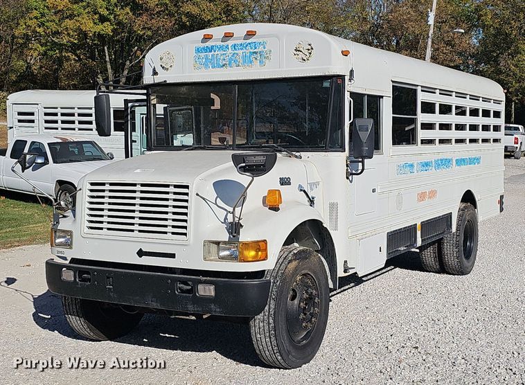 1999 International Amtran  3800 prisoner transport bus - EK0898