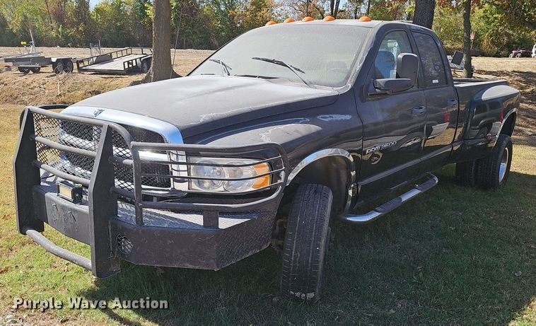 2004 Dodge  Ram 3500 Quad Cab pickup truck - EK0922