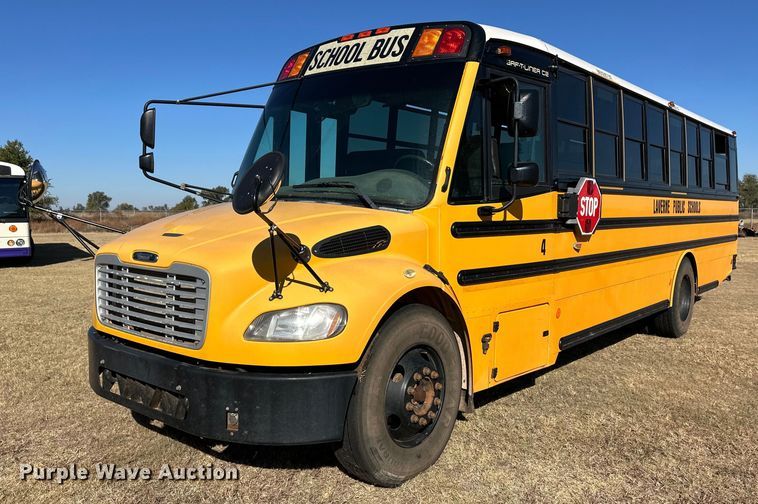 2013 Freightliner B2B school bus - ER8115