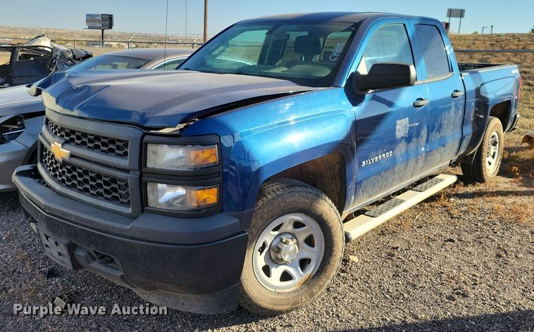 2015 Chevrolet Silverado 1500 Double Cab pickup truck - JH9921