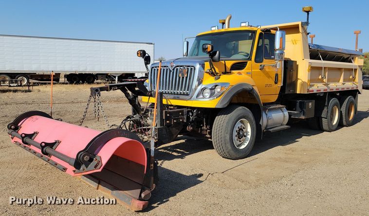2010 International WorkStar 7600 dump truck - JH9936