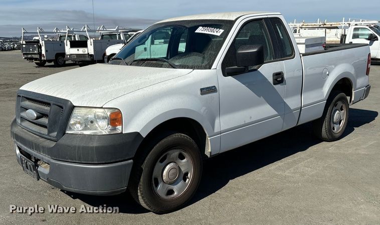 2006 Ford F150 pickup truck - YA0103