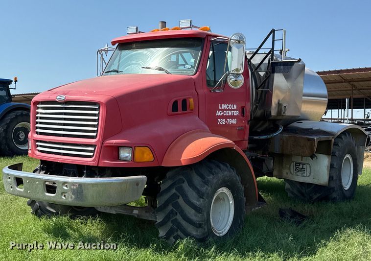 1999 Sterling applicator truck - DO2553