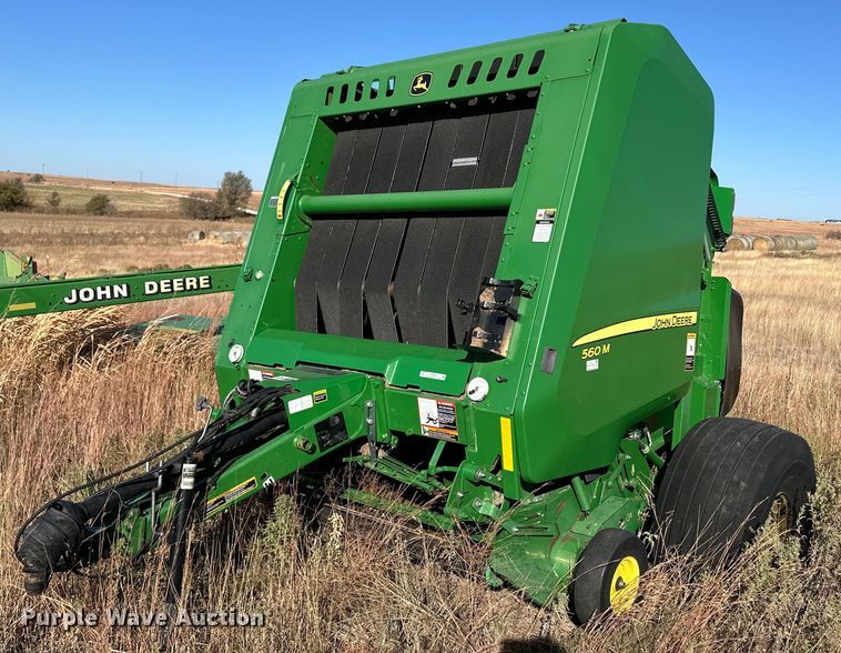 2018 John Deere 560M round baler - ER8162