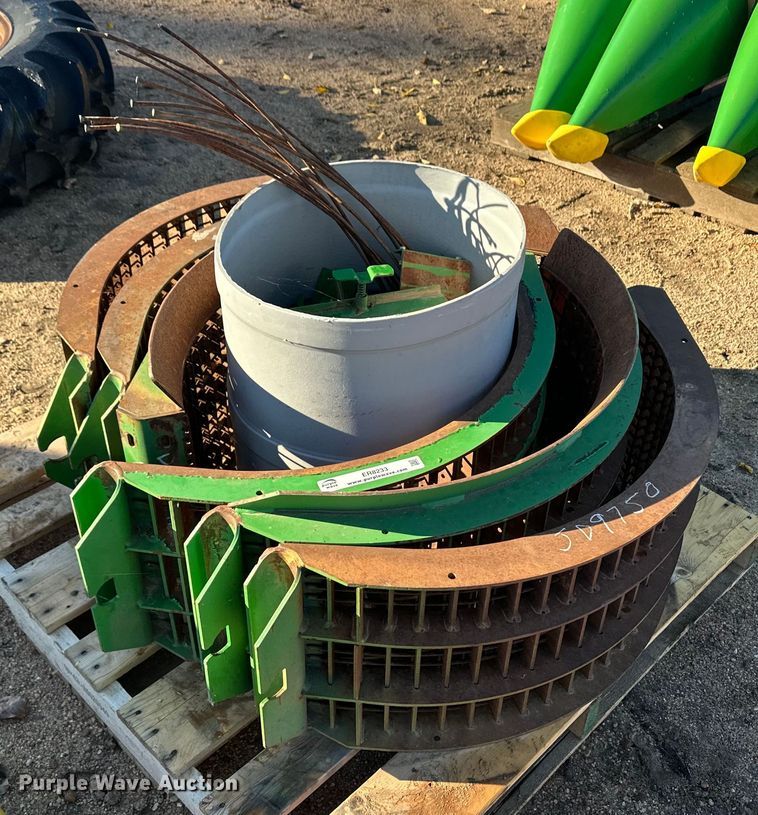 (2) sets of concaves - ER8233