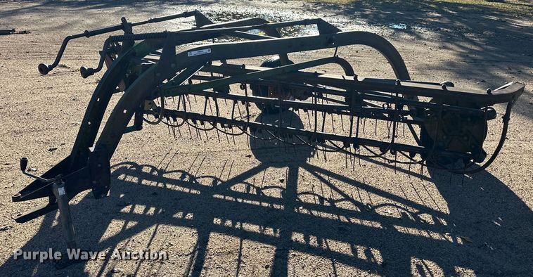 Oliver rotary hay rake - ER8239