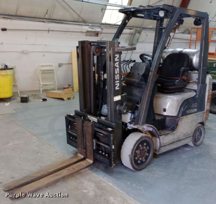 Nissan 40 forklift - DW0805