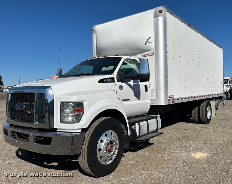 2016 Ford F750 Super Duty  box truck - EG1165