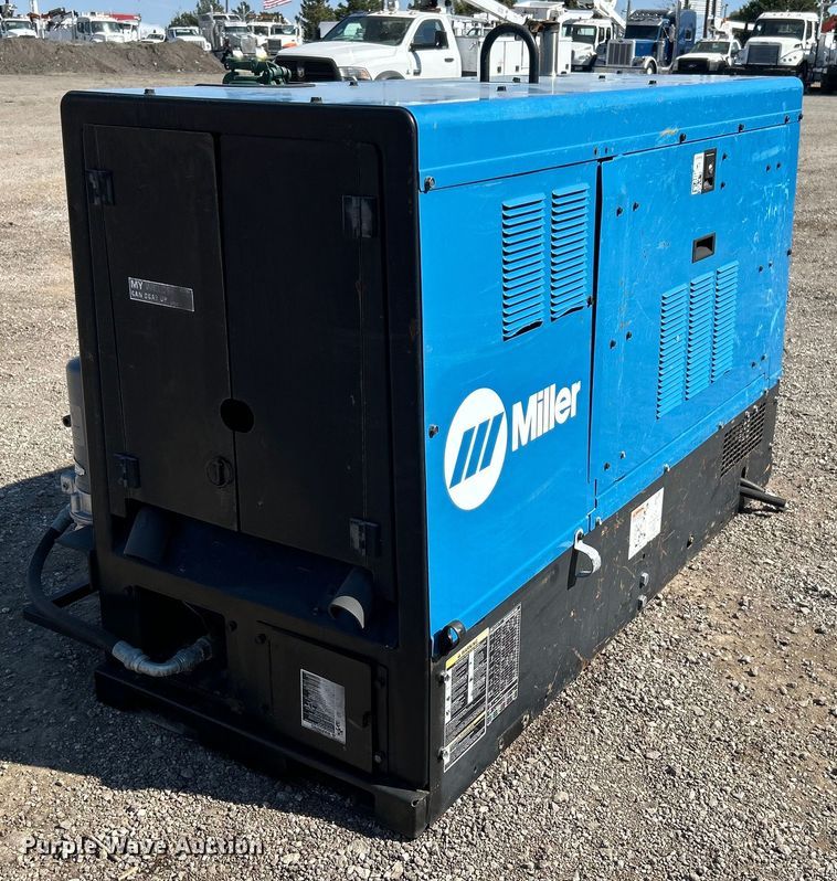 2009 Miller Big Blue Air Pak welder/generator - EG2175