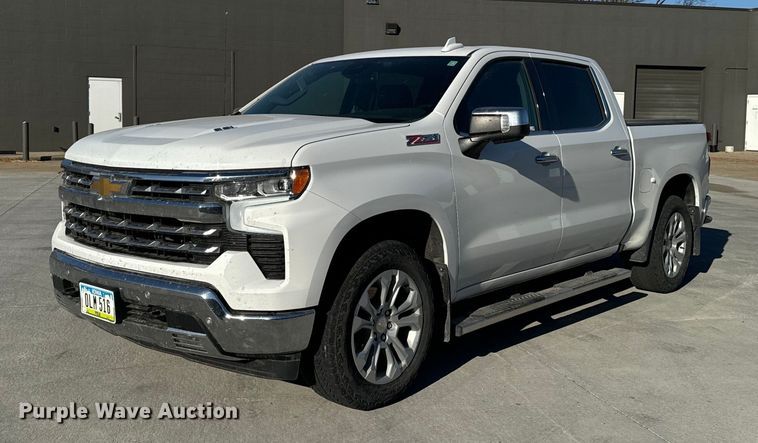 2023 Chevrolet Silverado 1500 LTZ Crew Cab pickup truck - EG6830