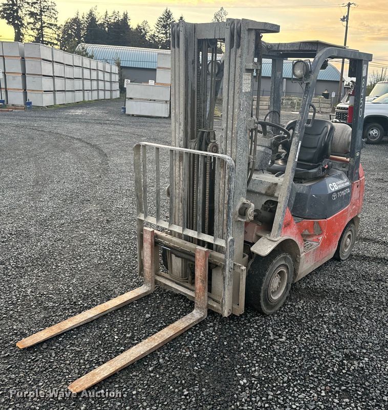 2005 Toyota 7FGU18 forklift - EI4051
