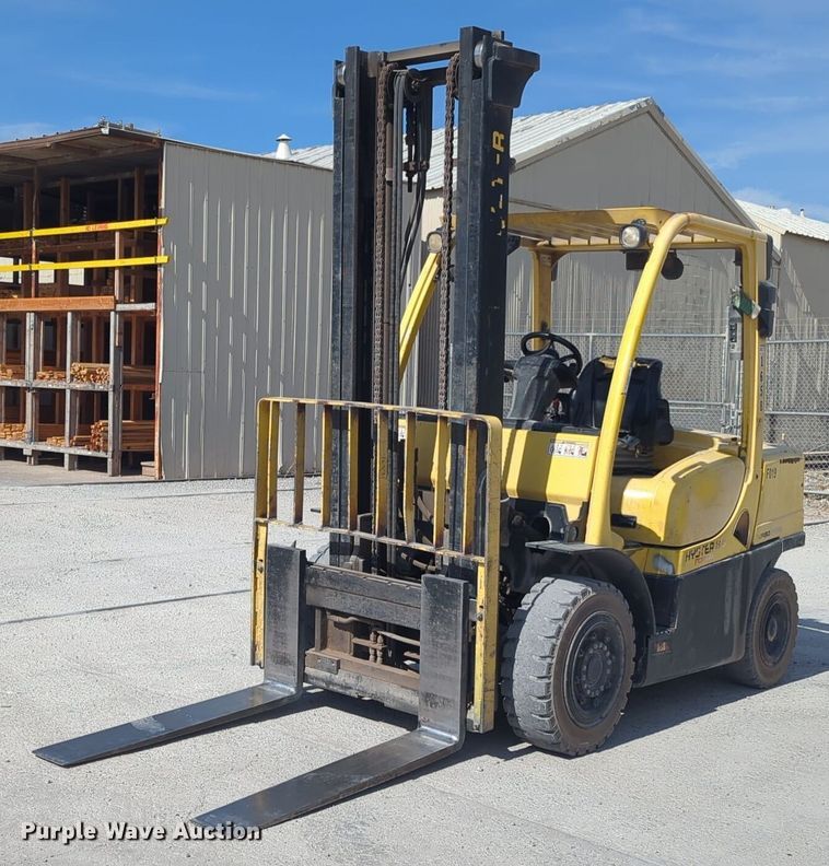 2013 Hyster H80FT forklift - EQ2413