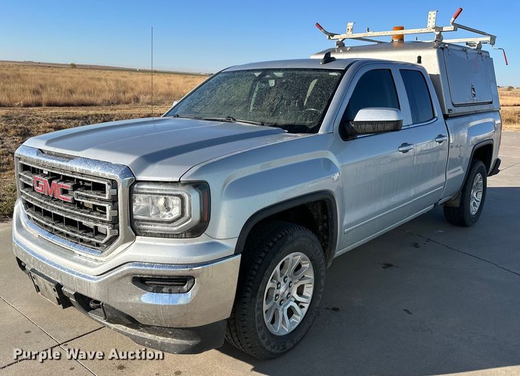 2016 GMC Sierra 1500 Double Cab pickup truck - ER8145