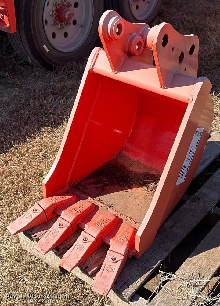 Kubota K7789 excavator bucket - DO7590