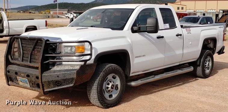 2015 GMC Sierra 2500HD  Double Cab pickup truck - DQ6198