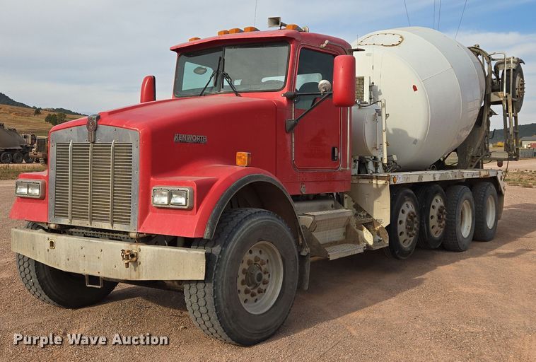 2003 Kenworth W900 ready mix truck - DQ6205