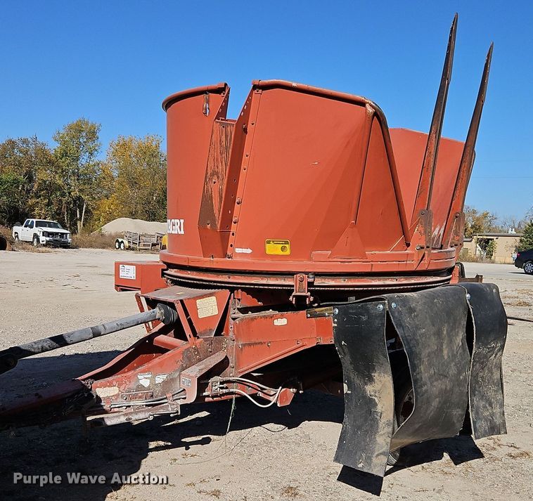 Hesston BP25 bale processor - DT7527
