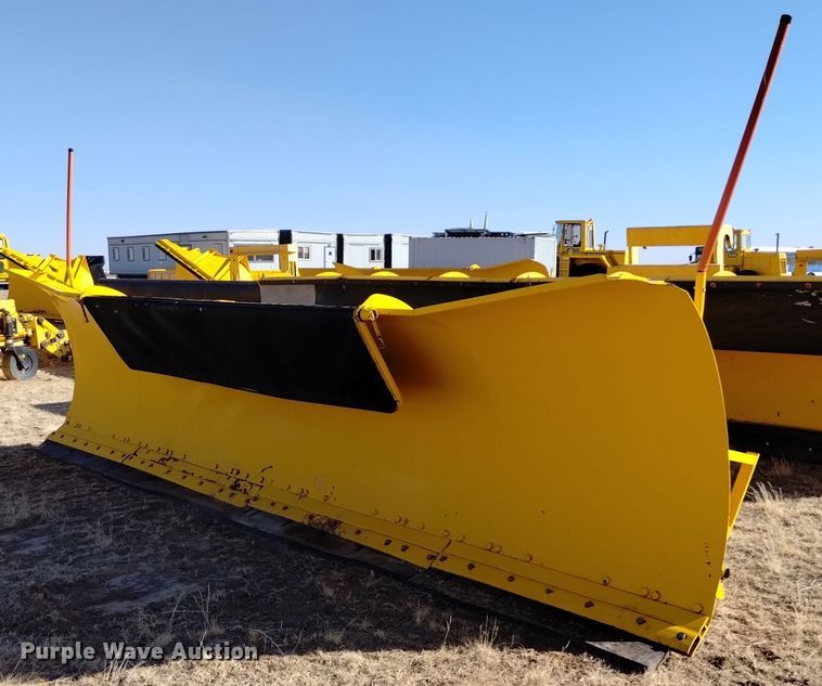 18' 7" snow plow - DV6526