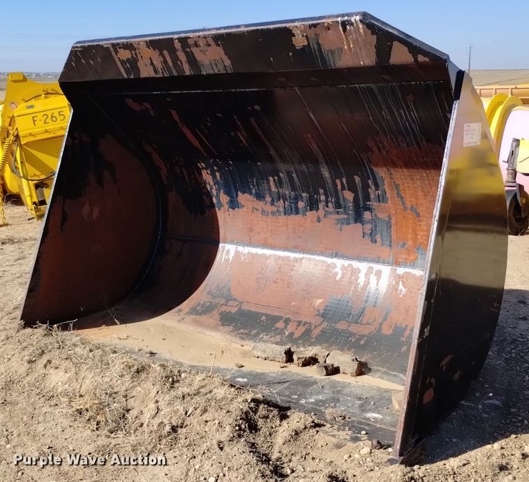 97" W wheel loader bucket - DV6542
