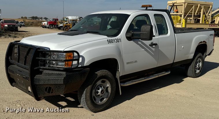 2013 GMC Sierra 2500HD Ext. Cab pickup truck - DW2360