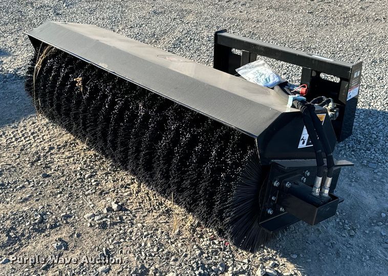 2023 Wolverine PAB-11-72W skid steer broom - DX1070