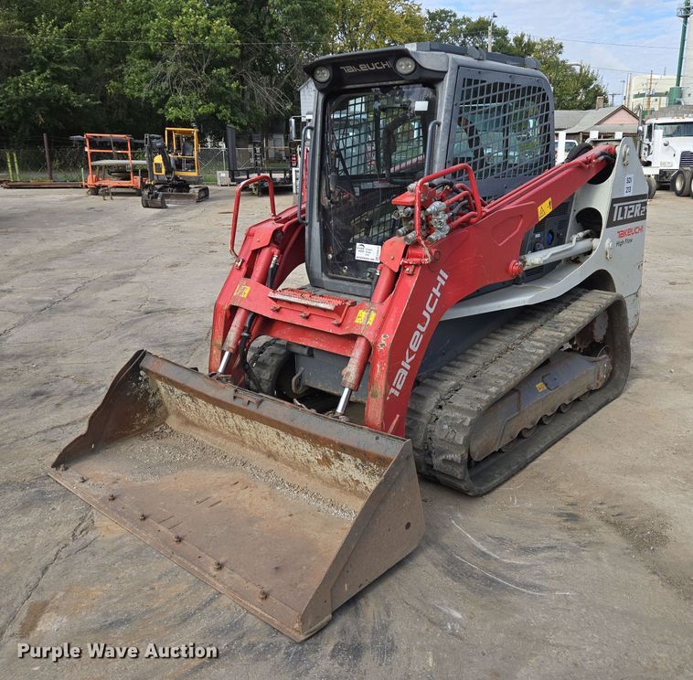 2017 Takeuchi TL12R-2 tracked skid steer loader - EE8618
