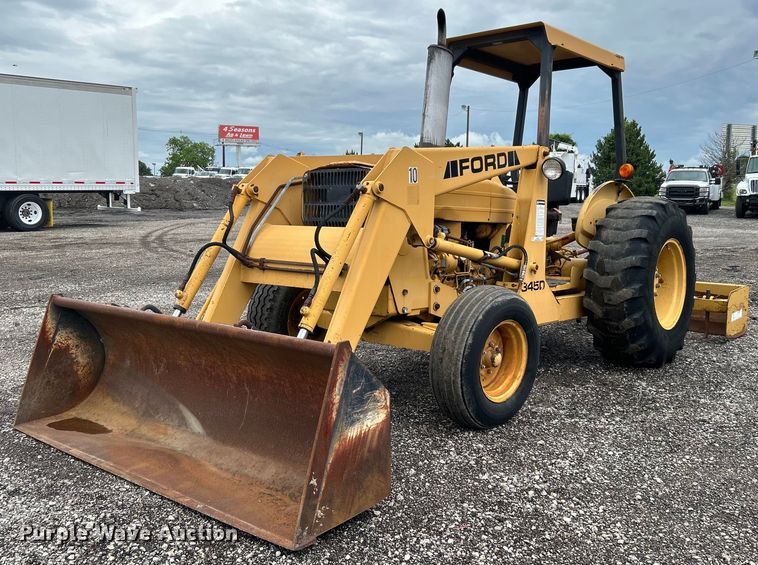 Ford 345D landscape tractor - EG1591