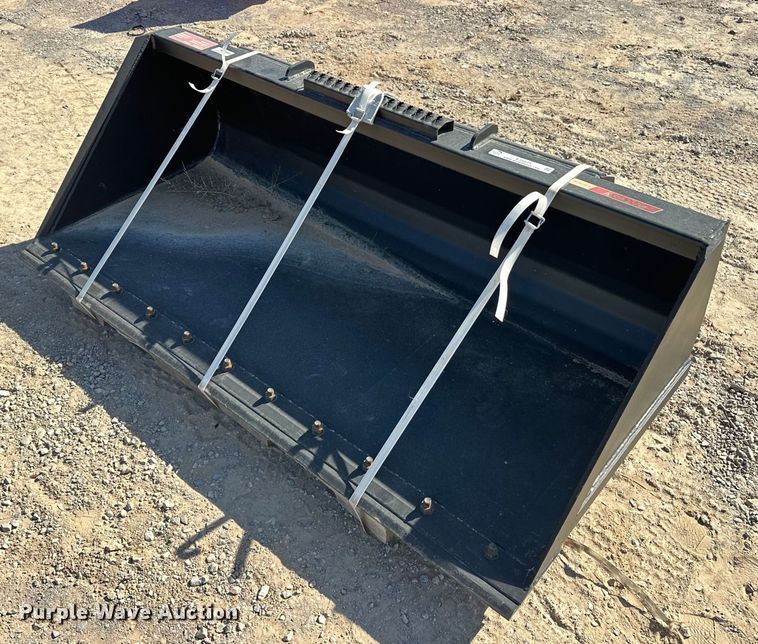 2021 Arrow 2306605BUN skid steer bucket - EJ5035