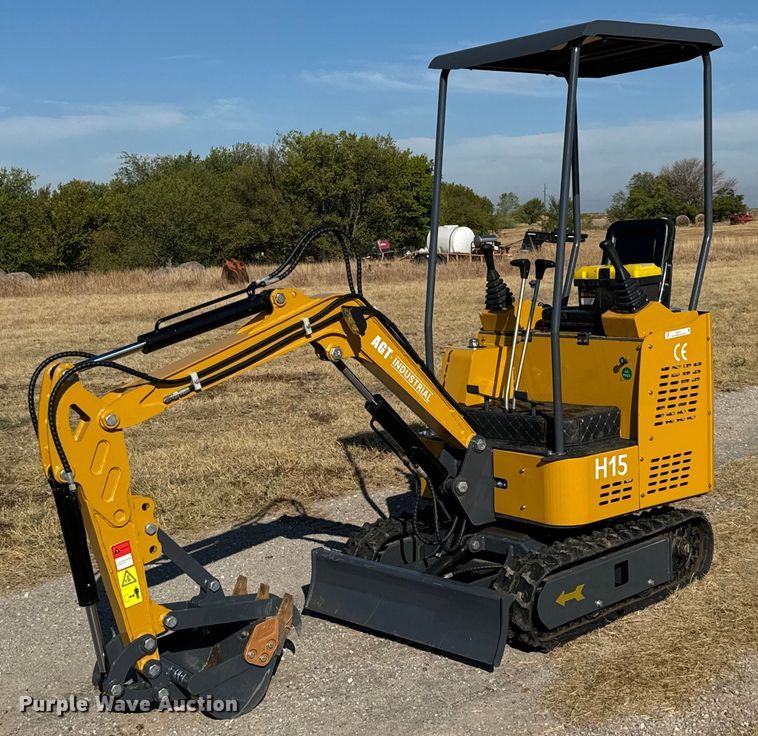 2023 AGT H15 mini excavator - IE9121