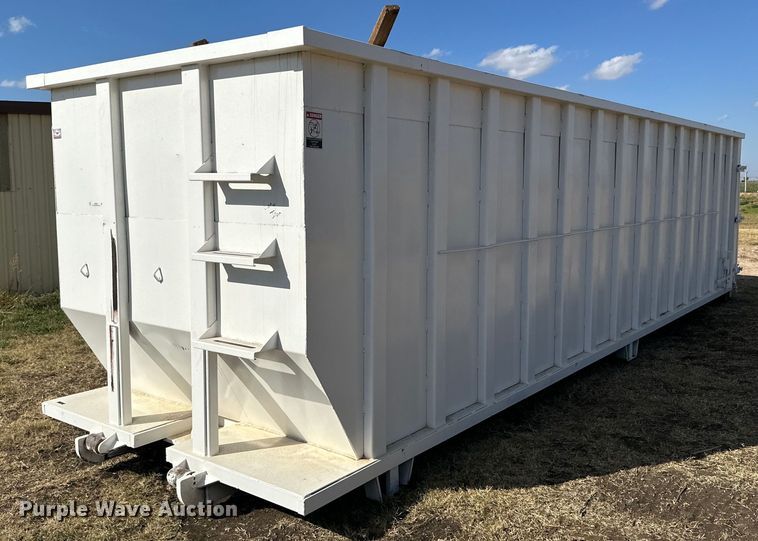 Roll-off dumpster - NQ9046