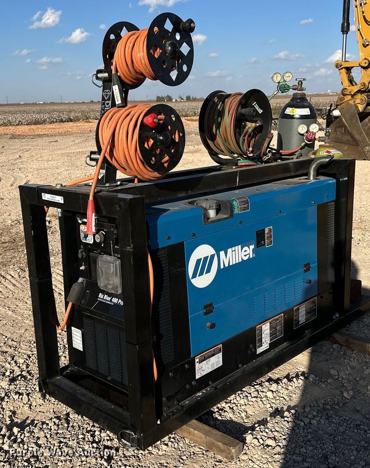 Miller Big Blue 400 Pro welder/generator - NQ9047