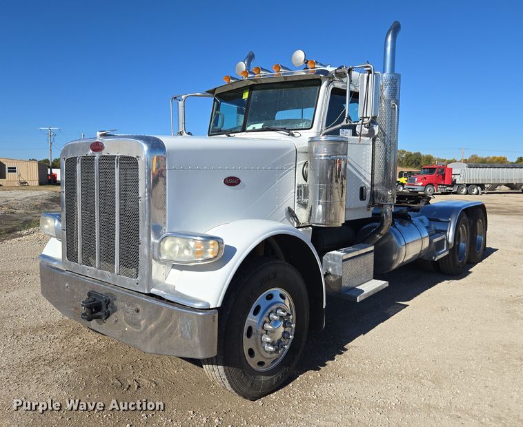 2008 Peterbilt 388 semi truck - EE7856
