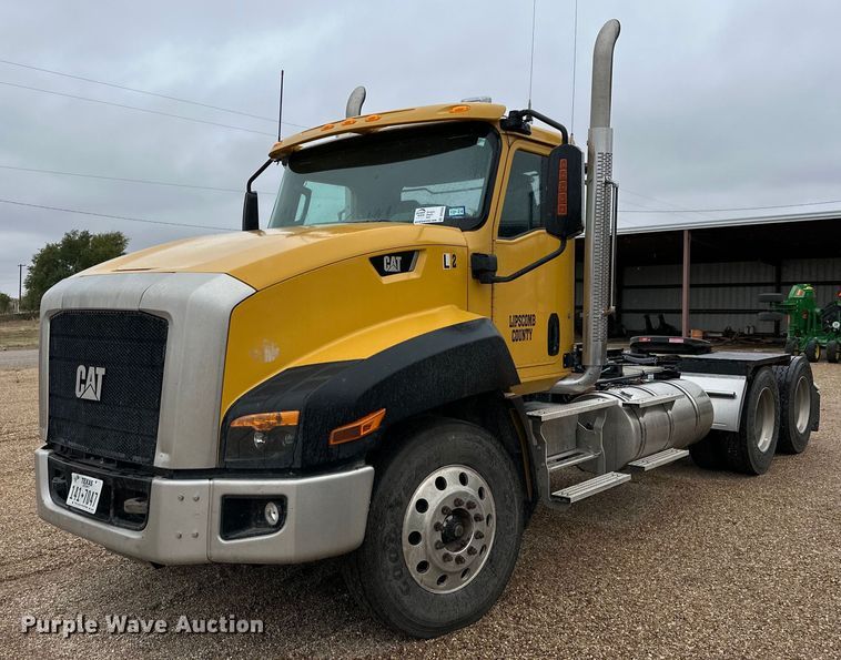 2014 Caterpillar CT660 semi truck - DP5930