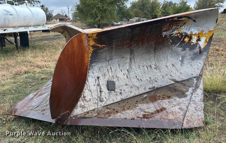 Austin Western motor grader snow plow - DP5934