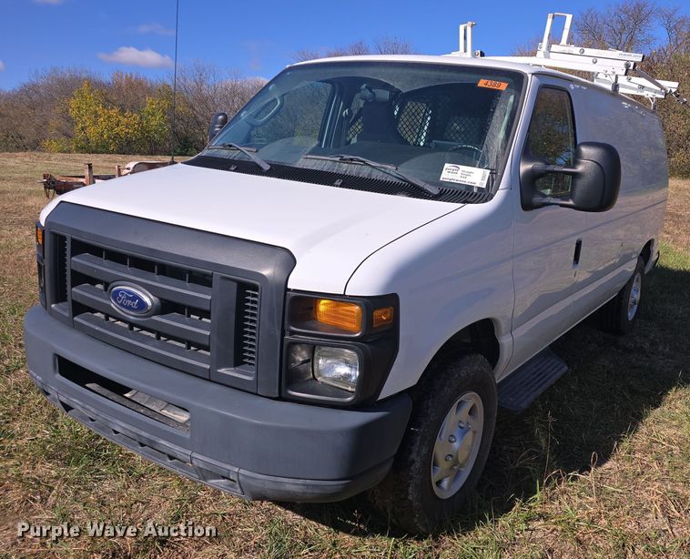 2014 Ford Econoline E350 Super Duty  van - DQ5277