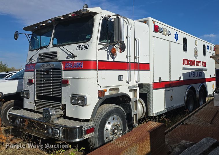 1988 Freightliner  FL112 rescue vehicle - DQ5285