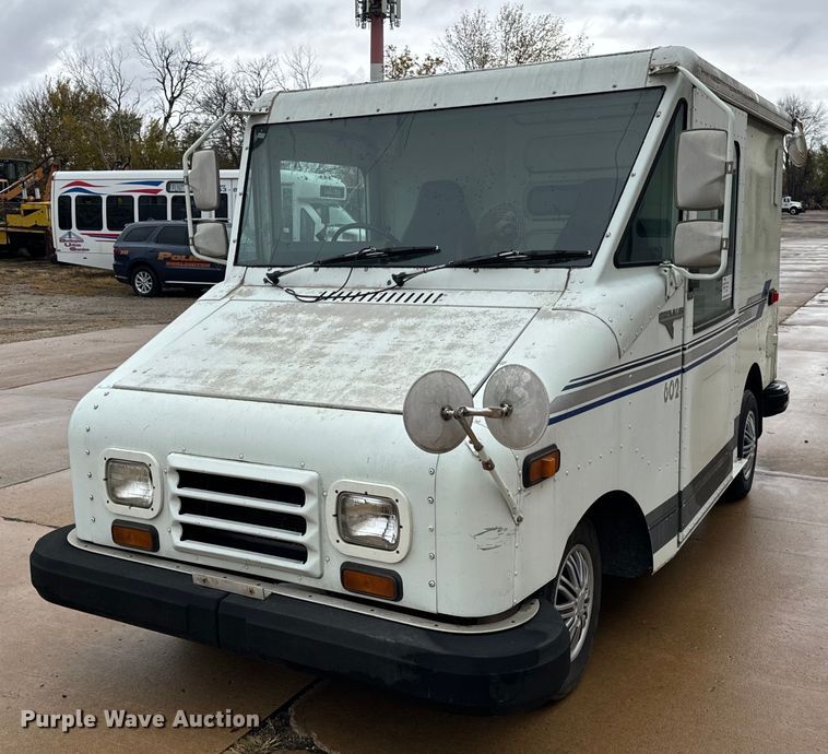 1992 Chevrolet Grumman CS10507 delivery truck - DT2115