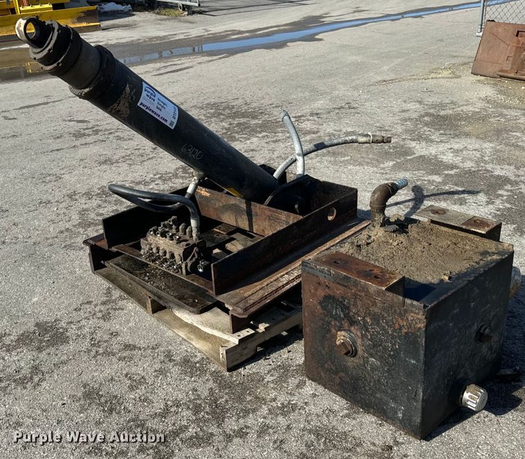 Dump bed hoist  - DT2122