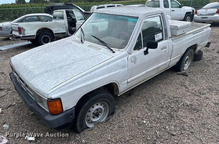 1986 Toyota  pickup truck - DV2754