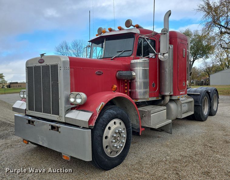 1984 Peterbilt 359 semi truck - DW3945