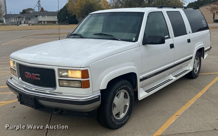 1999 GMC Suburban 1500 SUV - DX3728