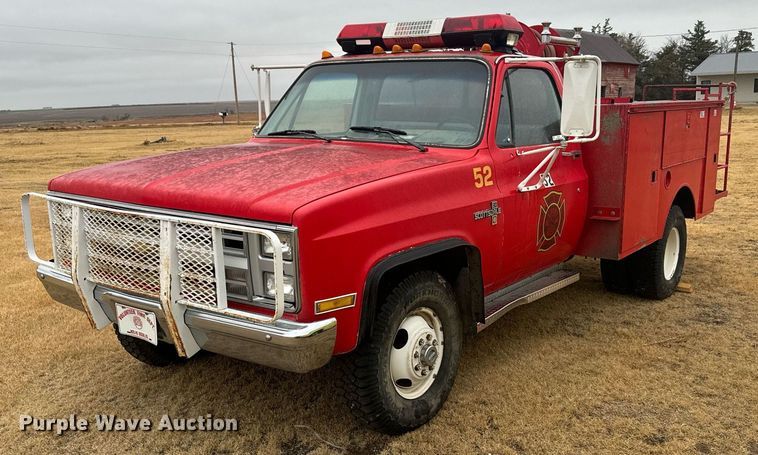 1985 Chevrolet K30 brush fire truck - DX3737