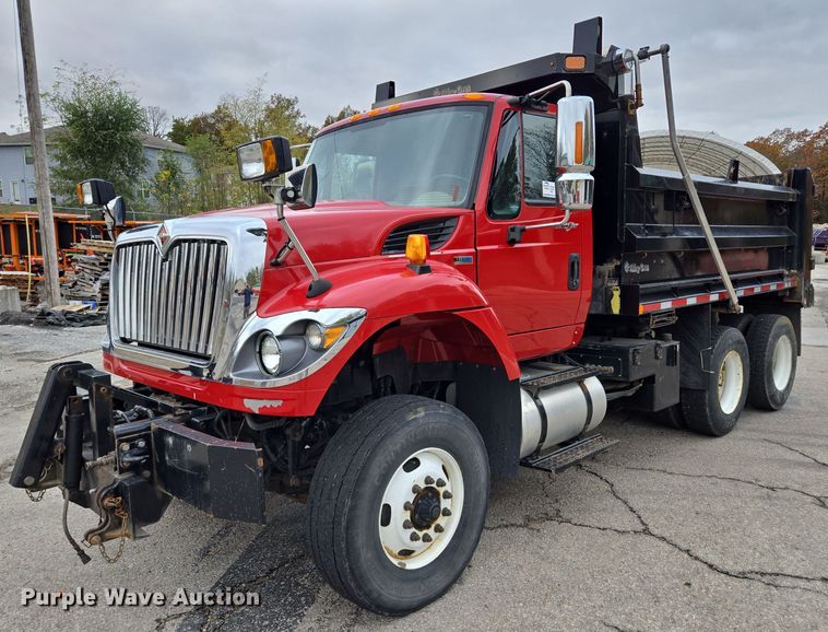 2012 International 7500 dump truck - EE8699