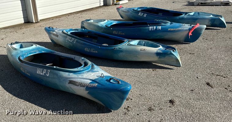 (4) Old Town Vapor 10 kayaks - EG6904