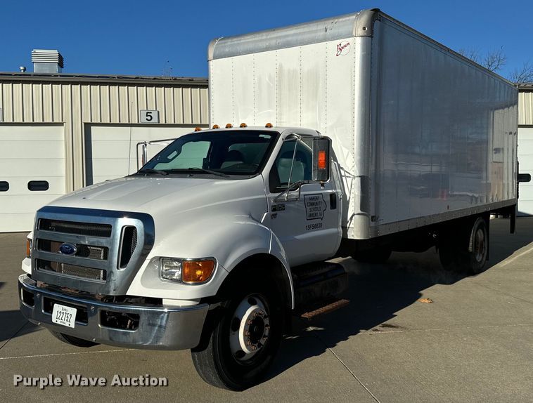 2015 Ford F650 Super Duty XL box truck - EG6944