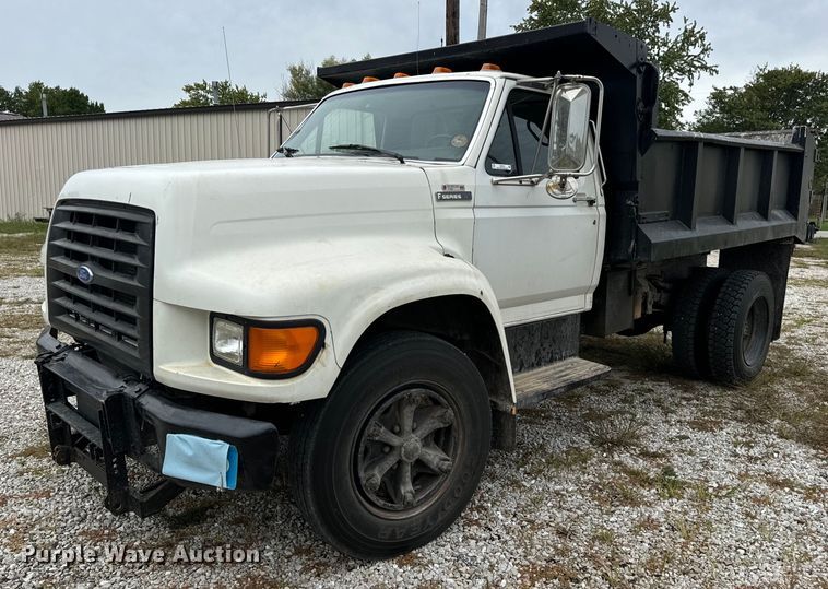 1997 Ford F800 dump truck - EH7078